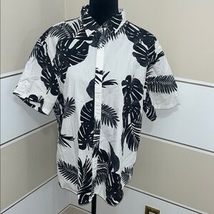 Old Navy Black and White Leaf Print Shirt